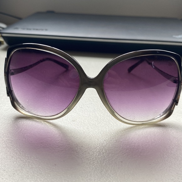 H&M wide sunglasses - Picture 3 of 5